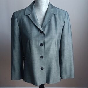Petite Sofisticate Light Gray Jacket Size 6